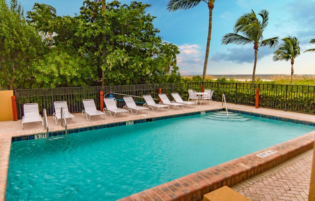 Estero Island Beach Villas 204 Fort Myers Beach Exterior photo